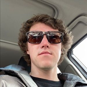 Meet your Posher, Thomas